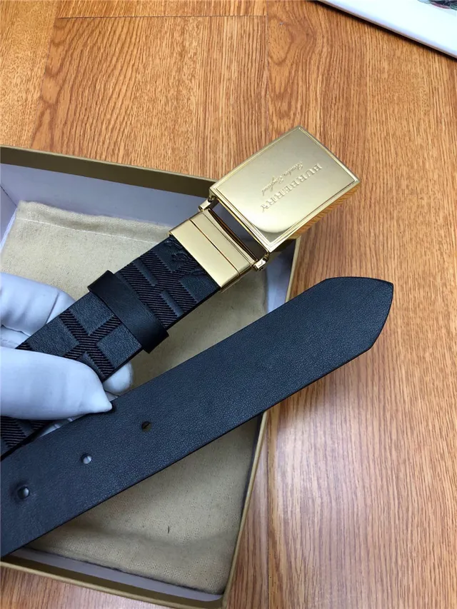 Burberry Knight কালো রৌপ্য উৎকীর্ণ ঘর চেক প্যাটার্ন ব্রাশ আয়তাকার বক্ল লেদার বেল্ট 4