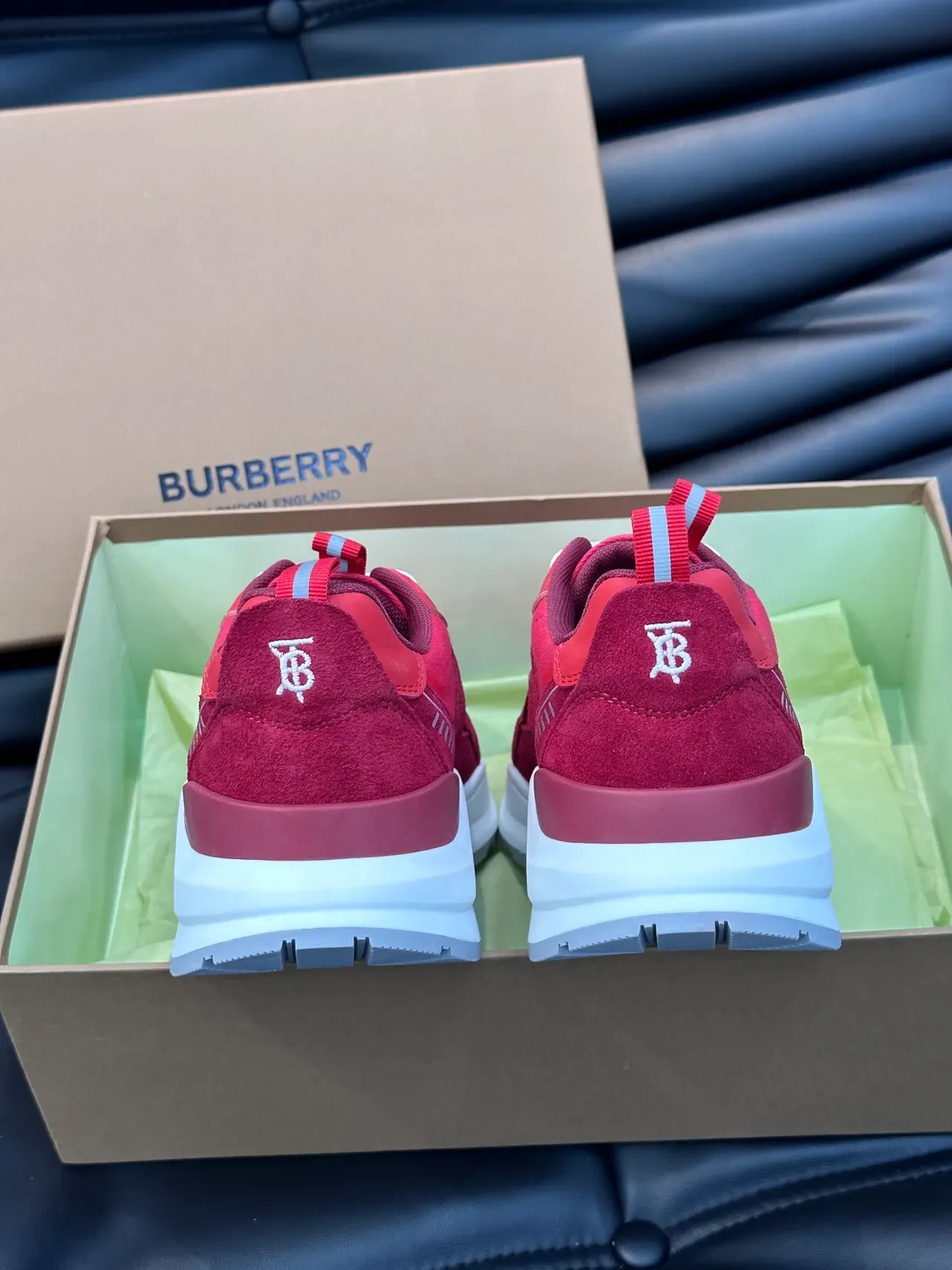 Burberry Sneakers chunky rouge blanc à empièges suédé et textile mixte semelle intermédiaire sculptée 3