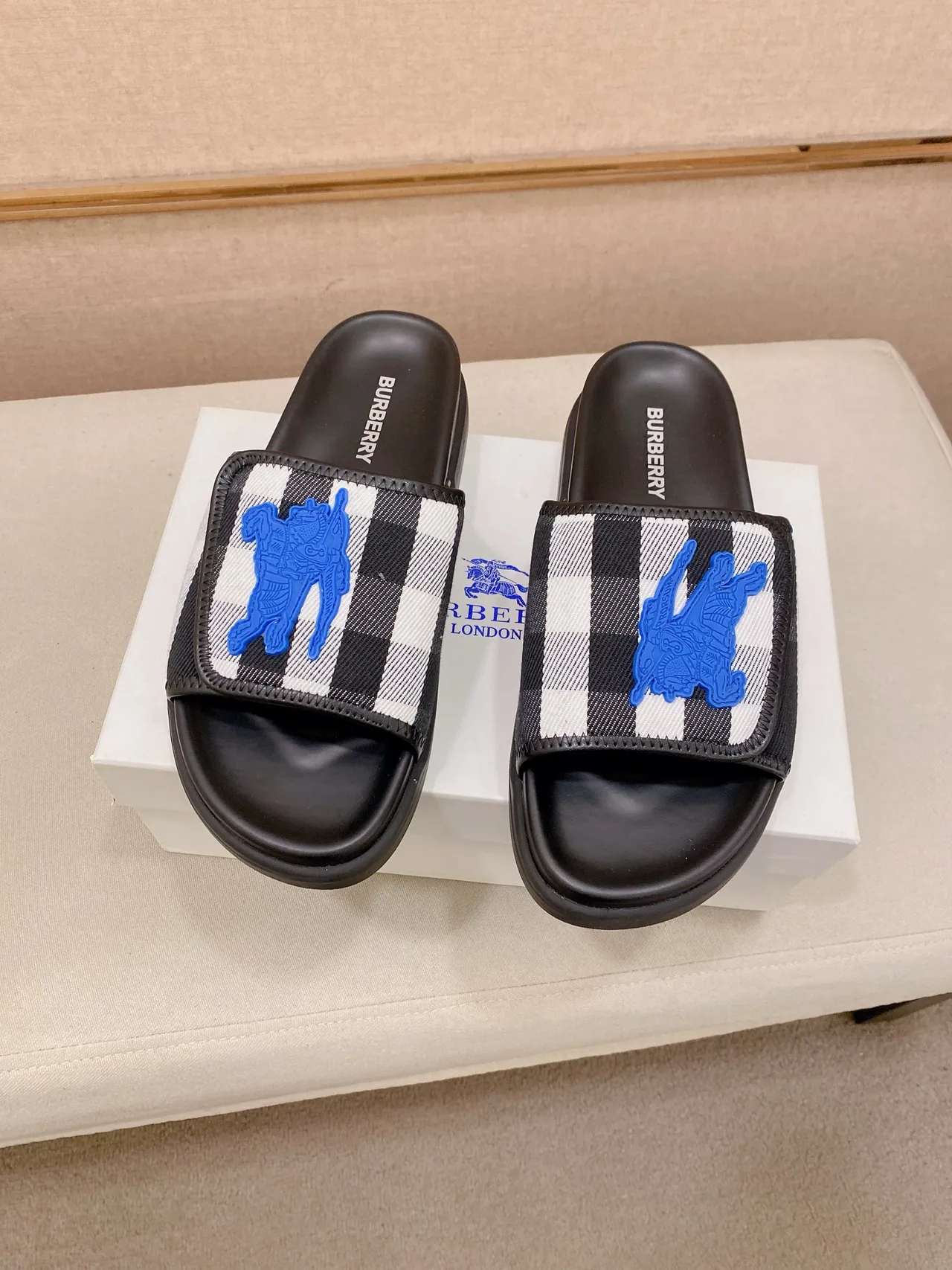 Burberry Slide Black Blue Check-Pattern Strap Raised Equestrian Knight Motif Slippers 8