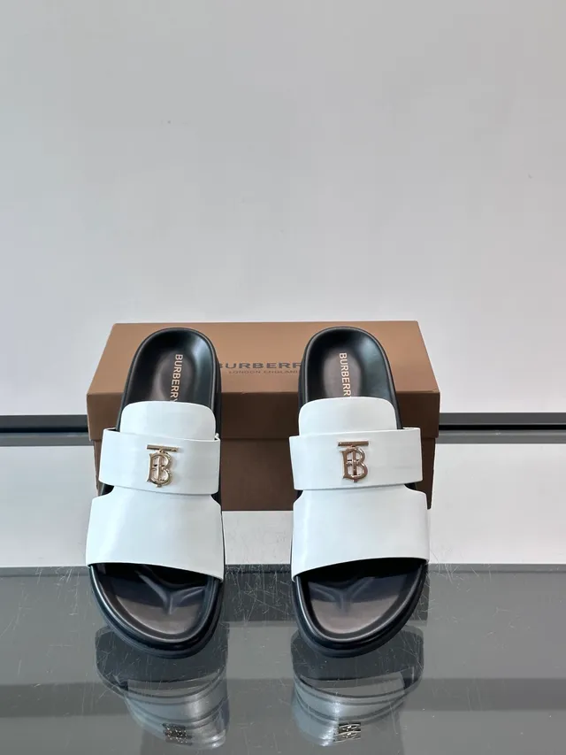 Burberry TB গ্রীষ্ম স্লাইড দ্বি ফিতা মোনোগ্রাম চপ্পল 4