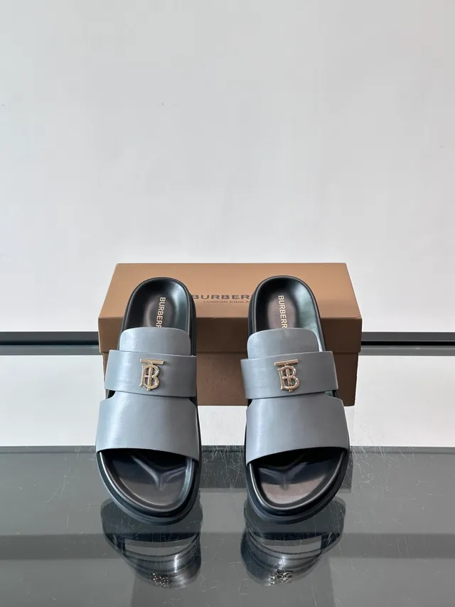 Burberry TB গ্রীষ্ম স্লাইড দ্বি ফিতা মোনোগ্রাম চপ্পল 7