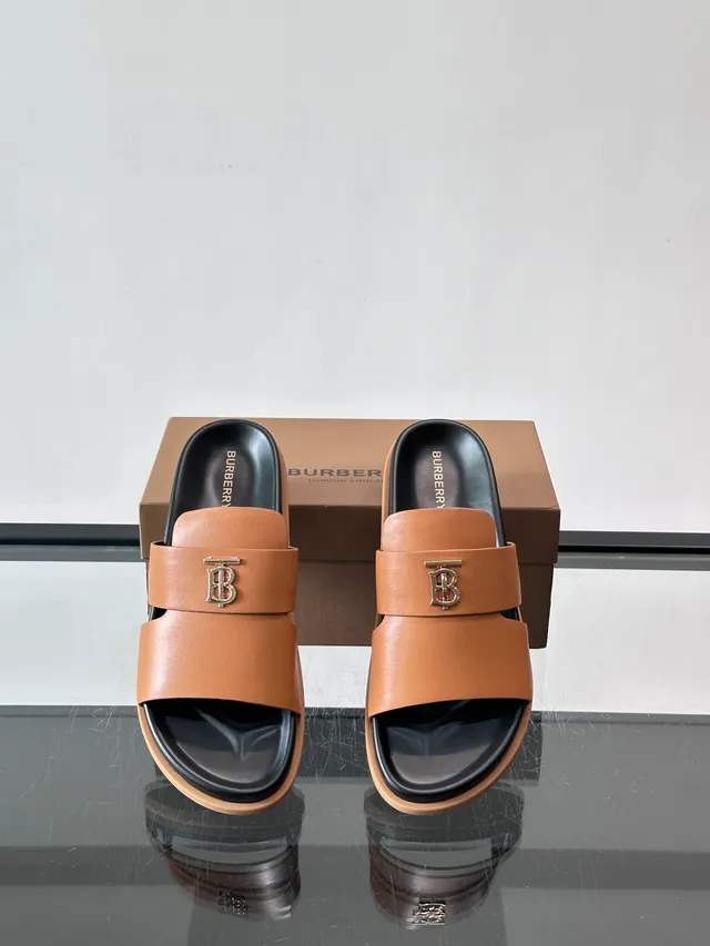 Burberry TB গ্রীষ্ম স্লাইড দ্বি ফিতা মোনোগ্রাম চপ্পল 8