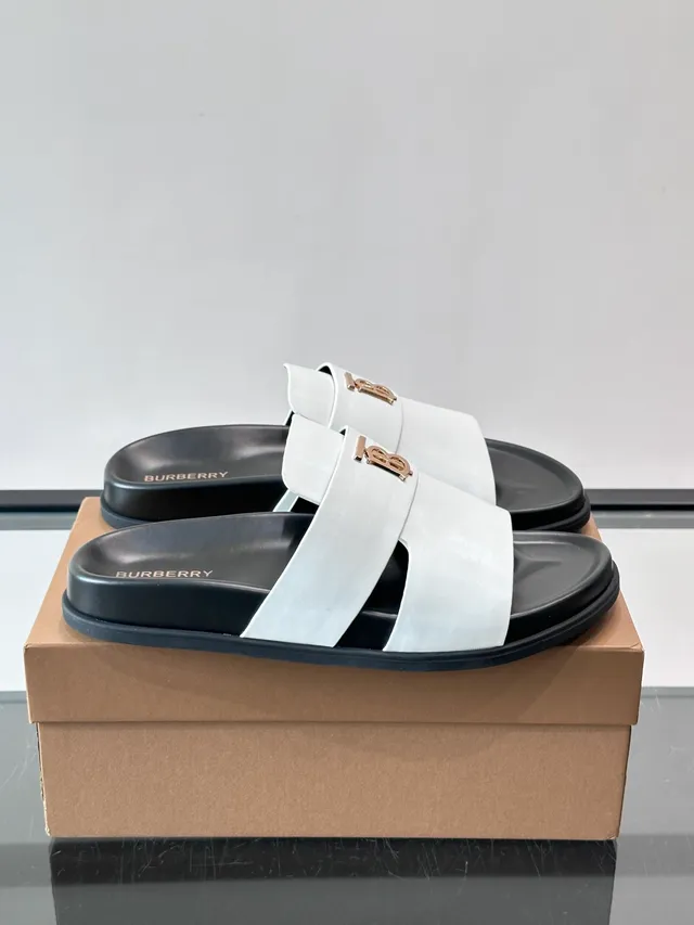 Burberry TB গ্রীষ্ম স্লাইড দ্বি ফিতা মোনোগ্রাম চপ্পল 9