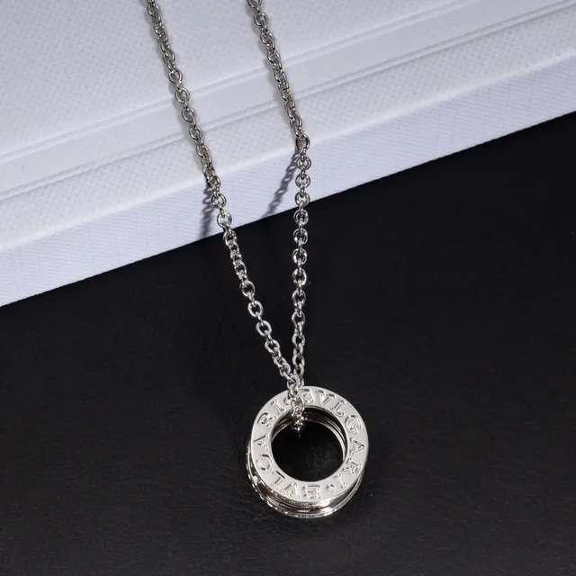 Bvlgari B.zero1 多带 Pavé 钻石吊坠项链 6