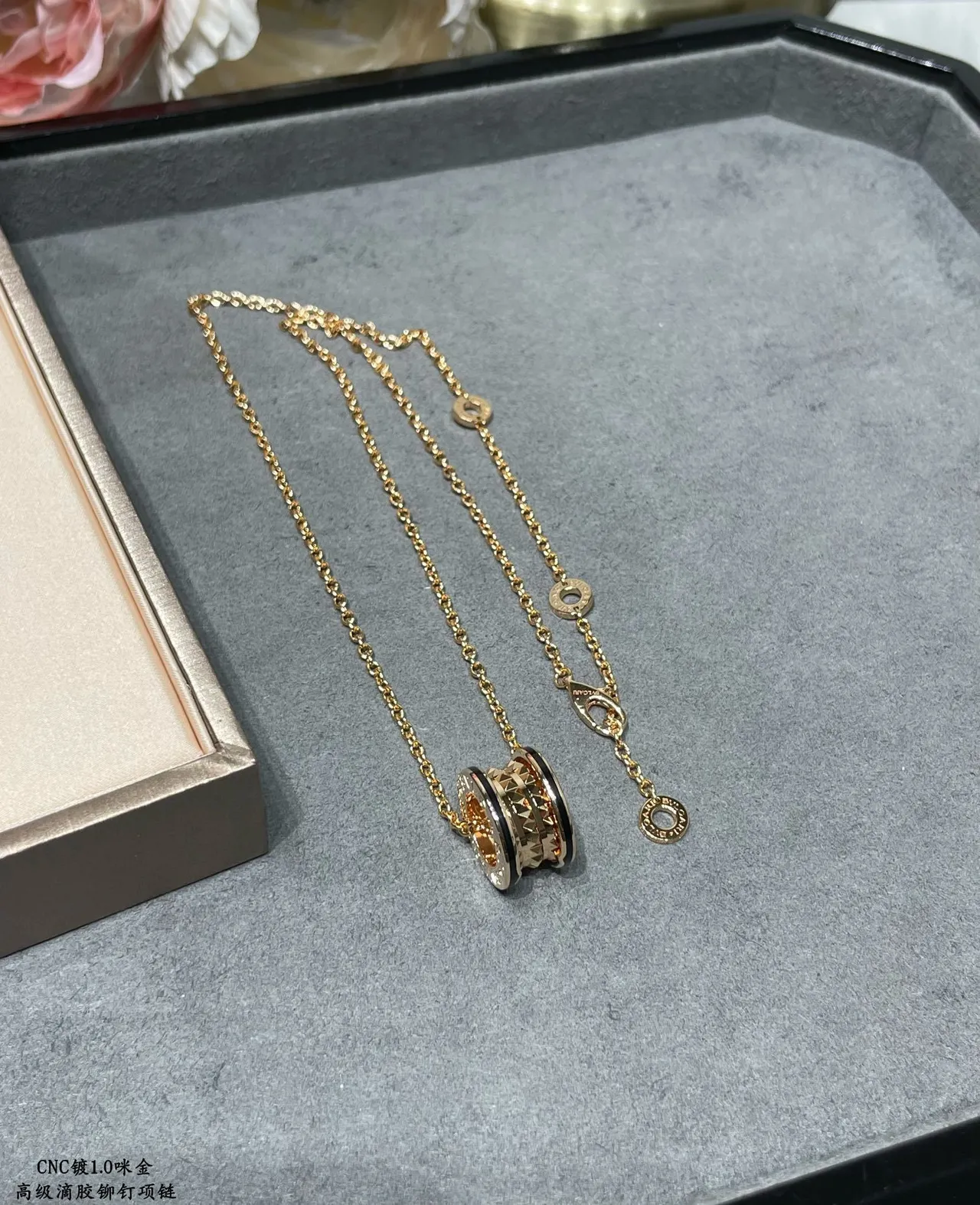 Bvlgari B.zero1 ذهب وردي أسطواني إطار قلادة سلاسل 5