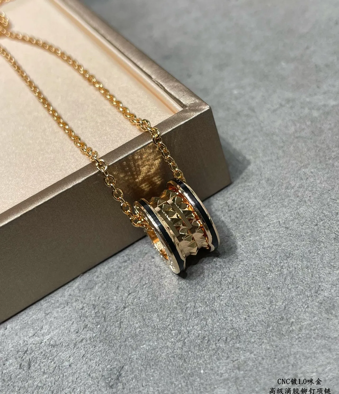 Bvlgari B.zero1 ذهب وردي أسطواني إطار قلادة سلاسل 8