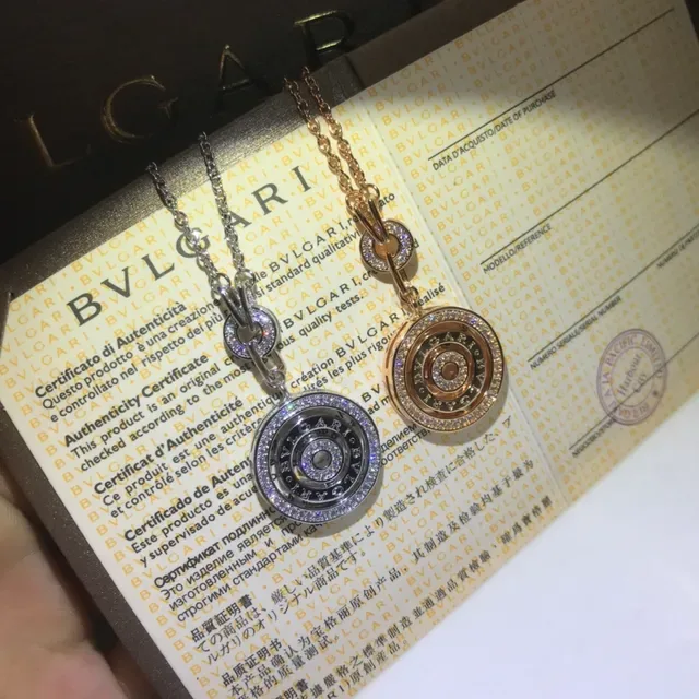 Bvlgari B.zero1 घूमने वाला डबल सर्कल पेंडेंट नेकलेस 3