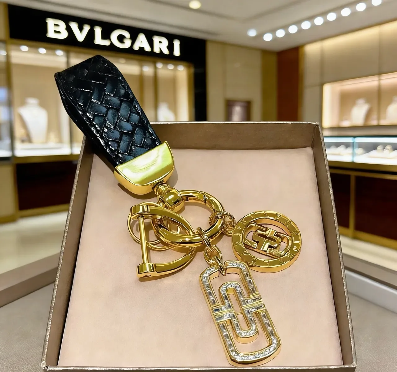 Bvlgari سوار جلد منسوج ذهب أسود معدن مصقول 5