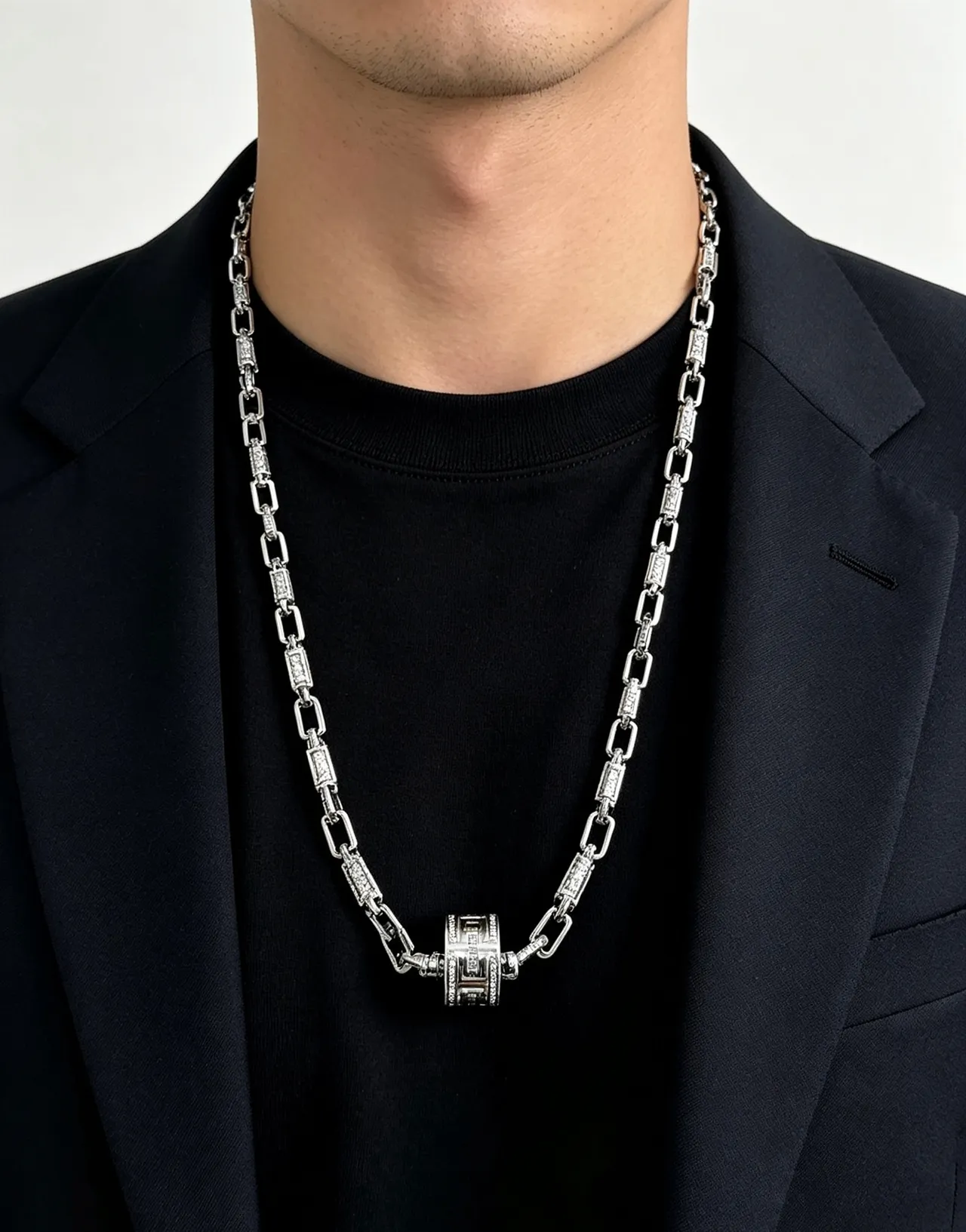 Bvlgari Bulgari Barrel Clasp Pavé Link Necklace 5