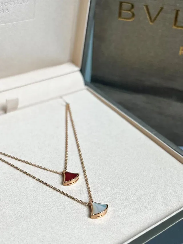 Bvlgari Divas' Dream Colar com pingante de abano de esmalte vermelho 2