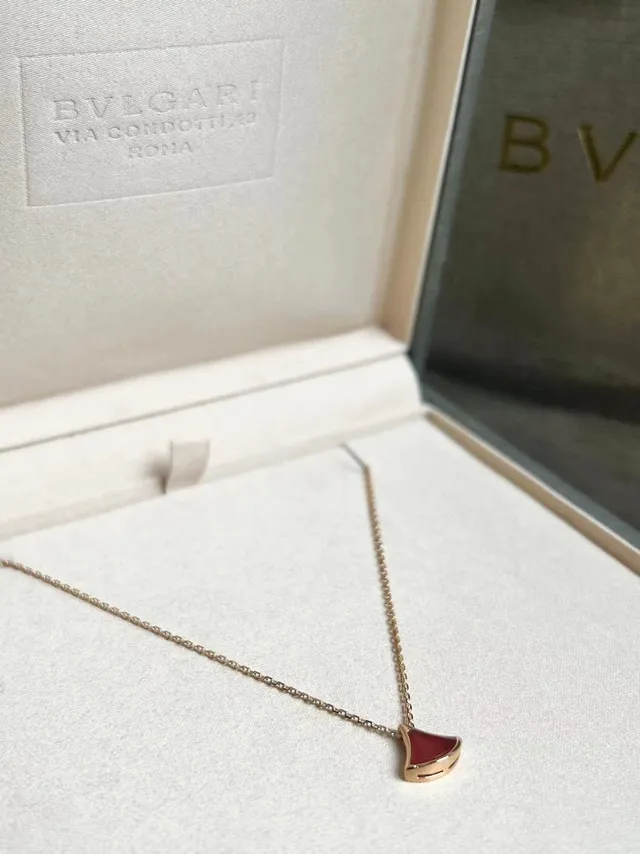 Bvlgari Divas' Dream Colar com pingante de abano de esmalte vermelho 6