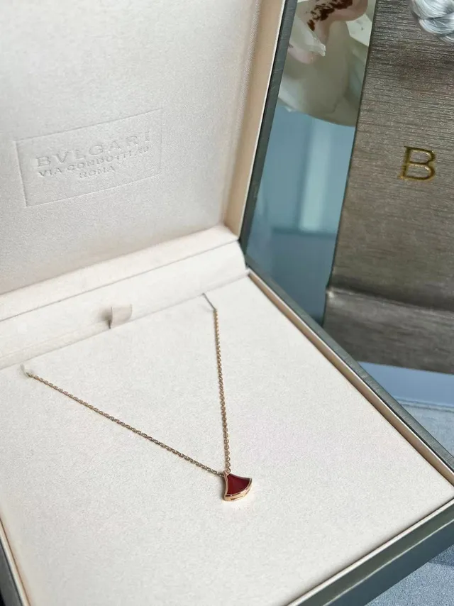 Bvlgari Divas' Dream Colar com pingante de abano de esmalte vermelho 7