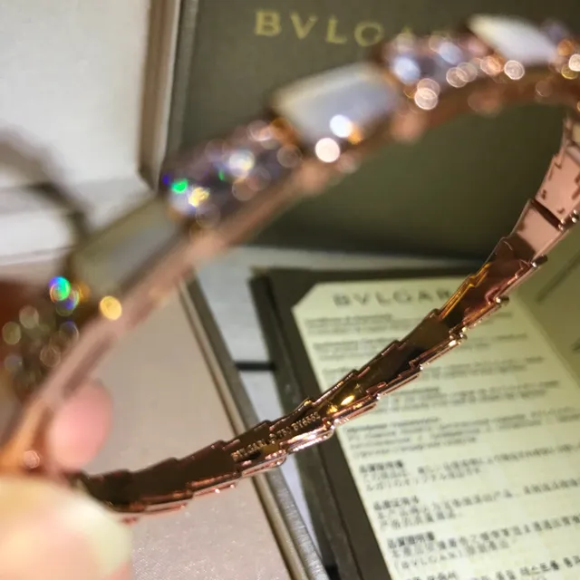 Bvlgari Divas’ Dream Pulseiras de Ouro Rosa Madrepérola e Cristais Pavé 4