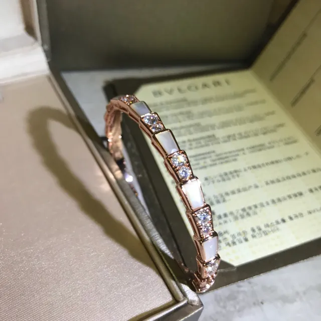 Bvlgari Divas’ Dream Pulseiras de Ouro Rosa Madrepérola e Cristais Pavé 6