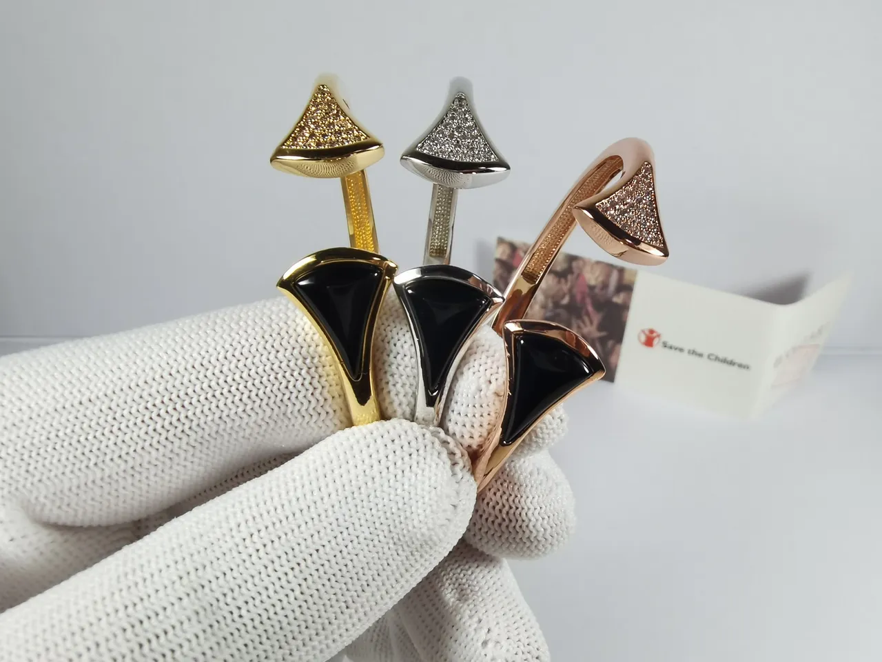Bvlgari सोने का काला खुला बैंगल तीराकार टर्मिनल्स ब्रेसलेट 6