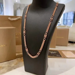 Bvlgari ذهب وردة سوداء سلسلة كرب ربط حرف تفصيل قلادة