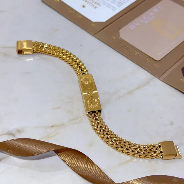 Bvlgari سوار سلسلة كيرب مضفرة من الذهب لوحة شعار منحوتة 4