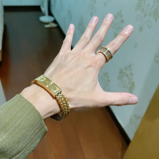 Bvlgari سوار سلسلة كيرب مضفرة من الذهب لوحة شعار منحوتة 8