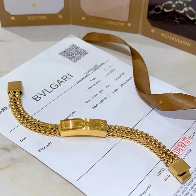 Bvlgari سوار سلسلة كيرب مضفرة من الذهب لوحة شعار منحوتة 9