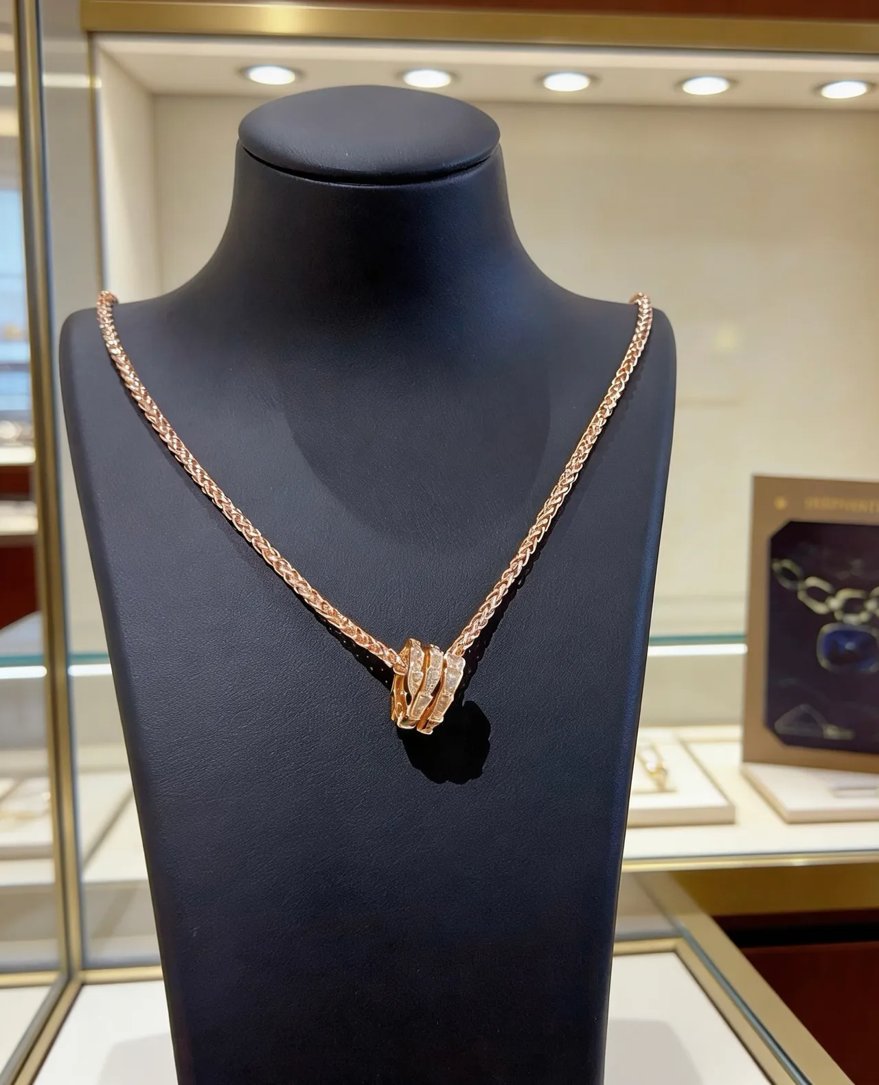 Bvlgari ذهبي ورد أبيض سلسلة مضفرة ماس بتات إغلاق ثلاثي الشريط قلادة 6