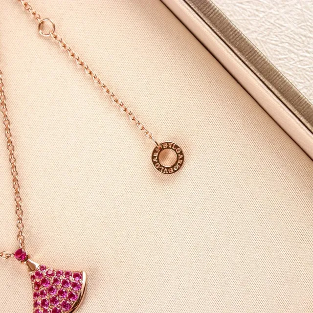 Bvlgari गुलाबी सोना पवें पिंक जेमस्टोन पंखा पेंडेंट माला 6