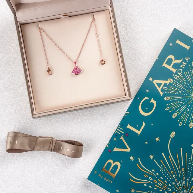 Bvlgari गुलाबी सोना पवें पिंक जेमस्टोन पंखा पेंडेंट माला 4