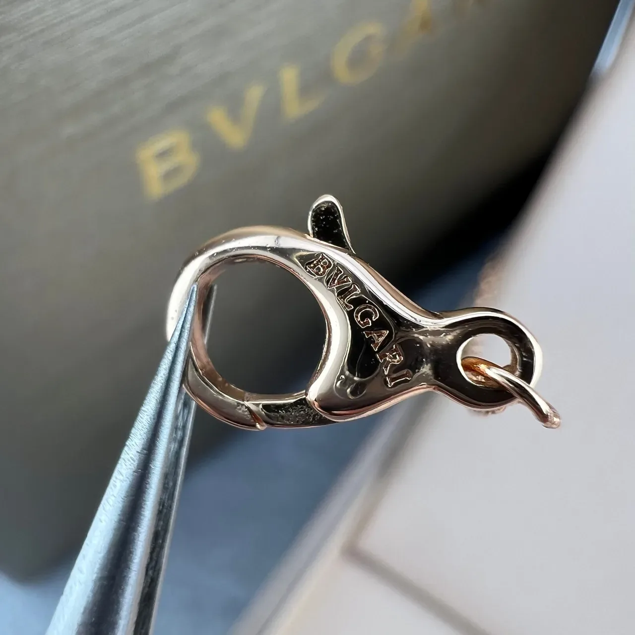 Bvlgari Serpenti Hexagonal Scale Pavé Diamond Ruby Eye Necklace 3
