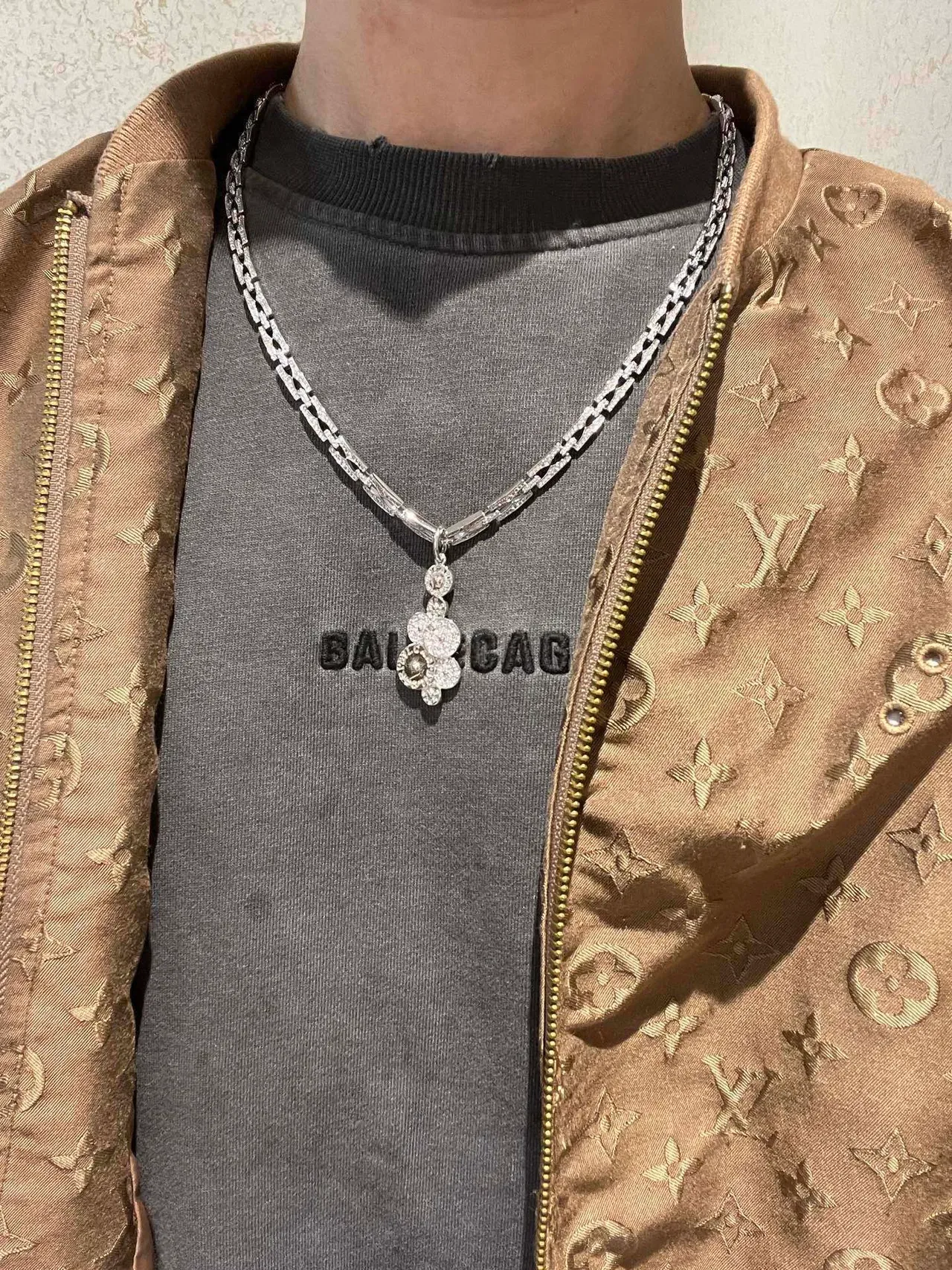 Bvlgari Silver Transparent Pavé-Diamond Chain Multi-Disc Pendant Necklace 3