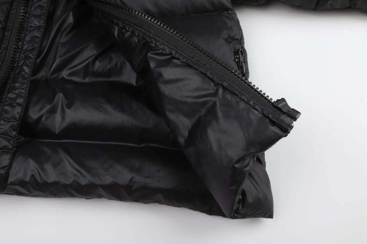 Canada Goose Maya 黑色 绗缝帽式羽绒夹克 8
