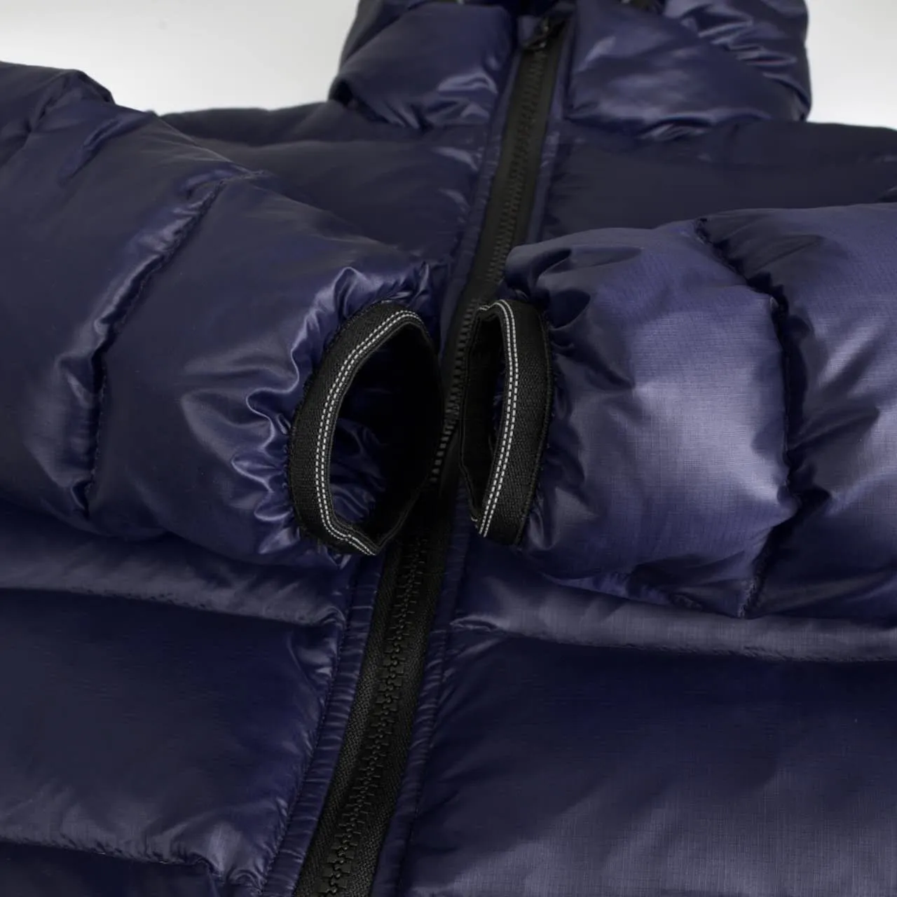 Canada Goose Maya 黑色 绗缝帽式羽绒夹克 24