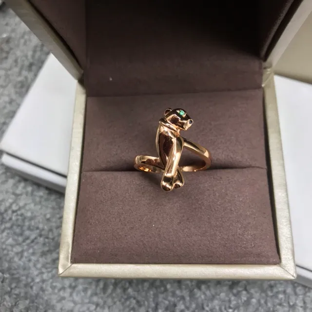 Cartier Anel Motivo Pantera Escultórico de Ouro e Prata 2