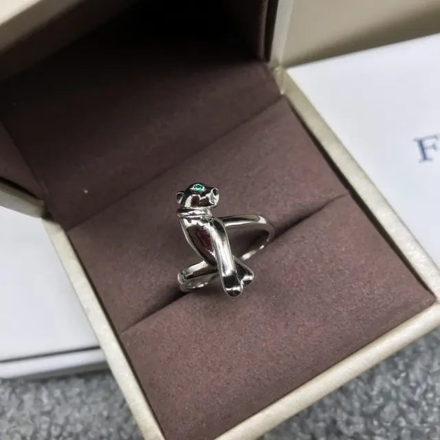 Cartier Anel Motivo Pantera Escultórico de Ouro e Prata 4