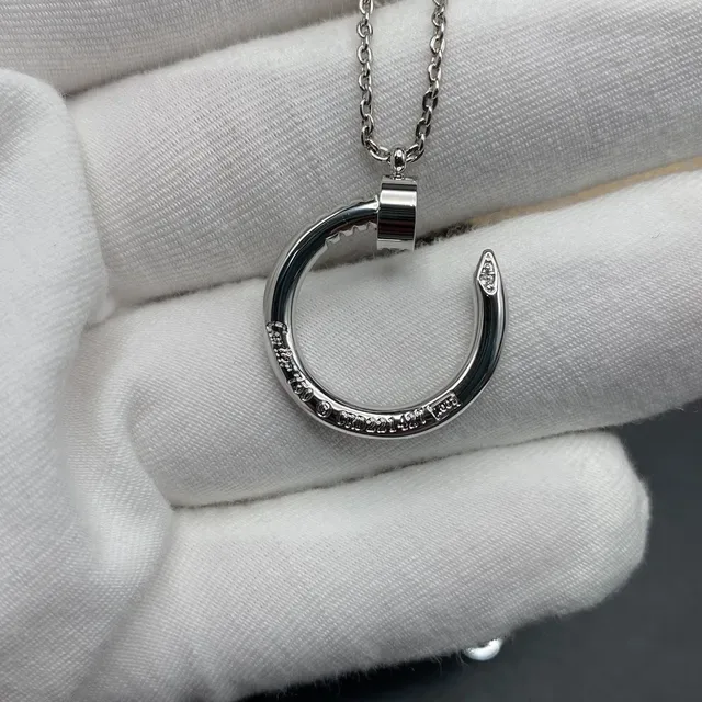 Collar Cartier Juste un Clou Oro y Plata Pendente Abierto en Forma de C Broche Engastado con Diamantes 7