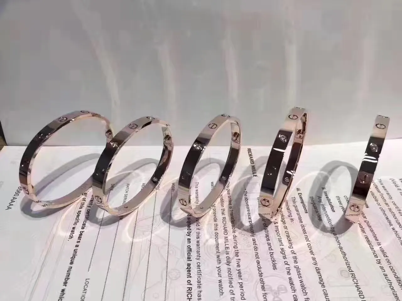 Cartier Love سوار ذهب أسود نمط مسمار مينا أو جلد حزام سوار 7