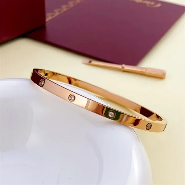 Cartier Love Bracelet 三色金 贝塞尔镶嵌 螺纹图案 手链 8