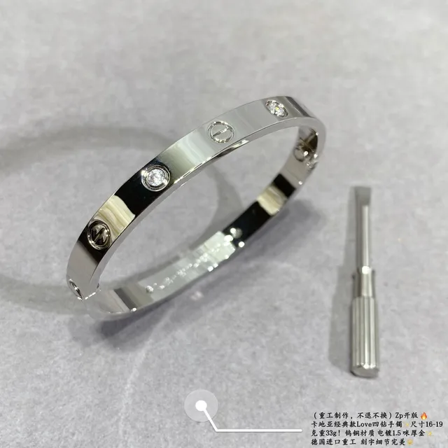 Cartier Love Four Stone Pulseira de Ouro 6