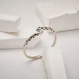 Cartier Panthère Enamel-Spotted Panther Head Open Bangle Bracelet