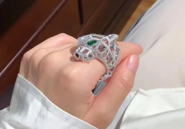 Cartier Panthère Silver Green Geometric Openwork Pavé-Set Diamonds Ring 8
