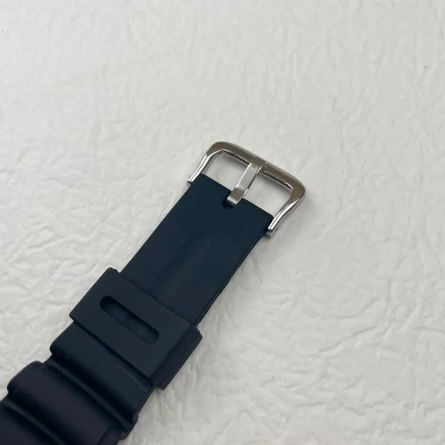 Casio Montre de plongée lunette bleue et noire quartz 4