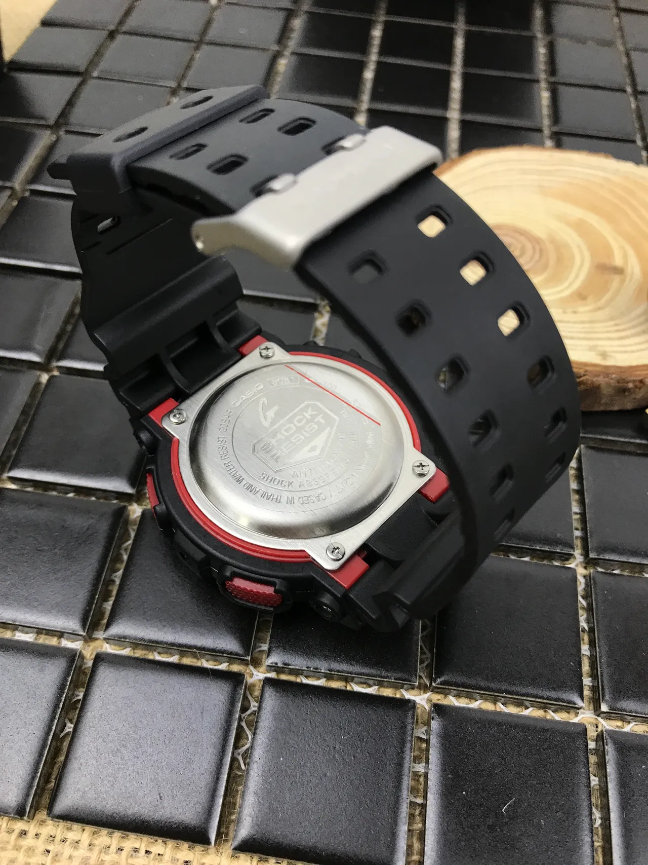 Casio G-Shock GA-100 काला और लाल स्पोर्ट्स वॉच 7