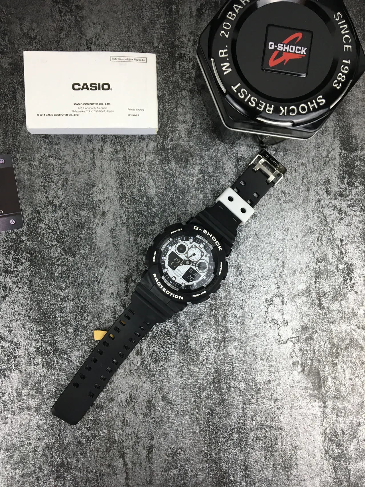 Casio G-Shock GA-100 Montre sportive noire et blanche 7