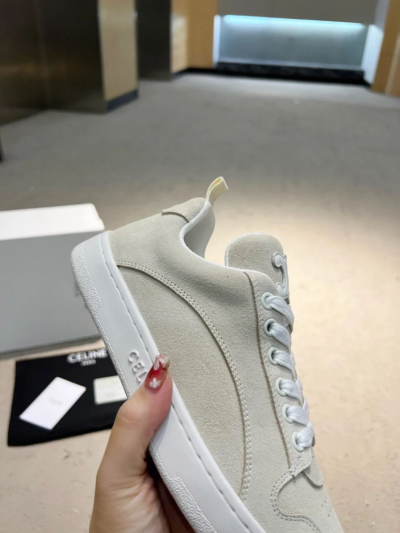 Celine CT-01 Z Trainer Off-White Daim Chaussures Lifestyle 7