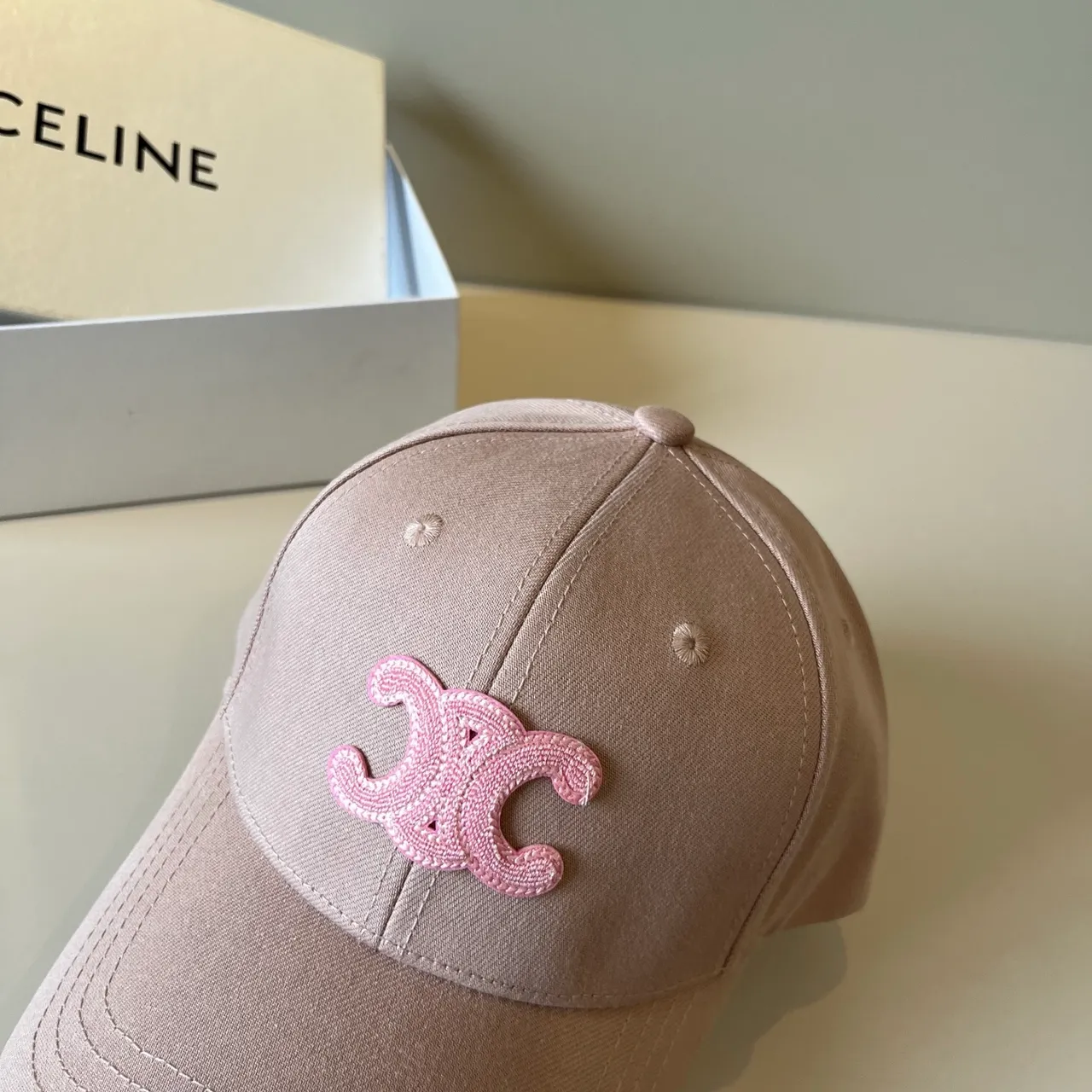 Celine Interlocking CC مطرزة وردي غباري قبعة بيسبول 8