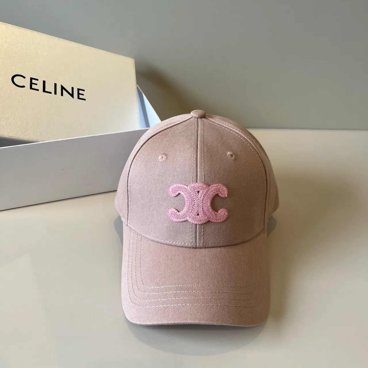 Celine Interlocking CC مطرزة وردي غباري قبعة بيسبول 9