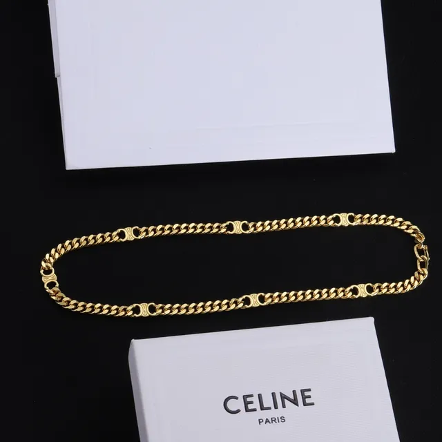 Celine Triomphe সোনার কার্ব-লিংক চেইন ধাতব হার 8