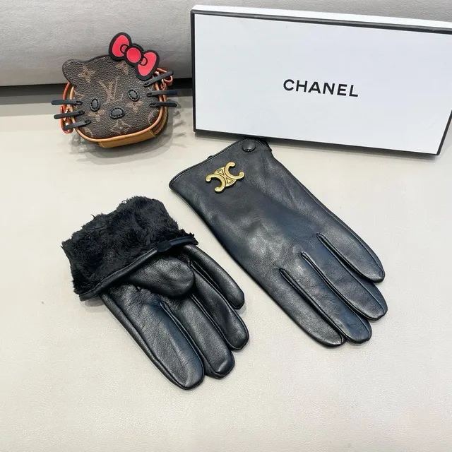 Chanel Guantes de cuero negro y dorado lisos con hardware CC entrelazado 7