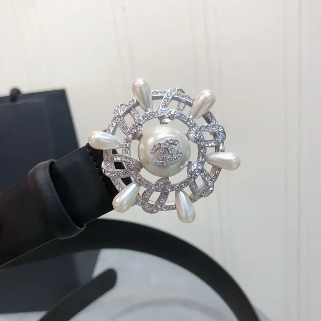 Chanel Black White Ornate Crystal-and-Pearl Buckle Leather Belt 4