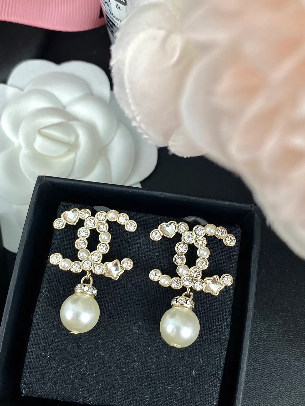 Chanel CC Drop Boucles d'Oreilles Blanc Rose Cristal-Pavé Motif Interlocking Pendentif Sphérique Gemstone 9