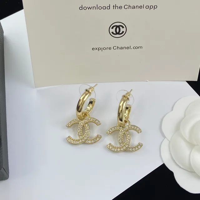 Chanel CC সোনালি কালো ক্রিস্টাল-পাভে কানের দুল 5