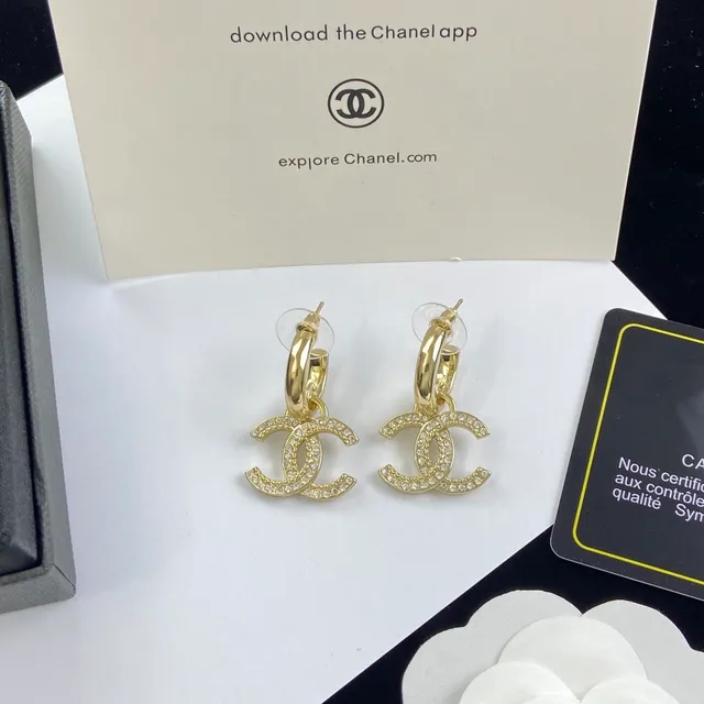 Chanel CC সোনালি কালো ক্রিস্টাল-পাভে কানের দুল 6